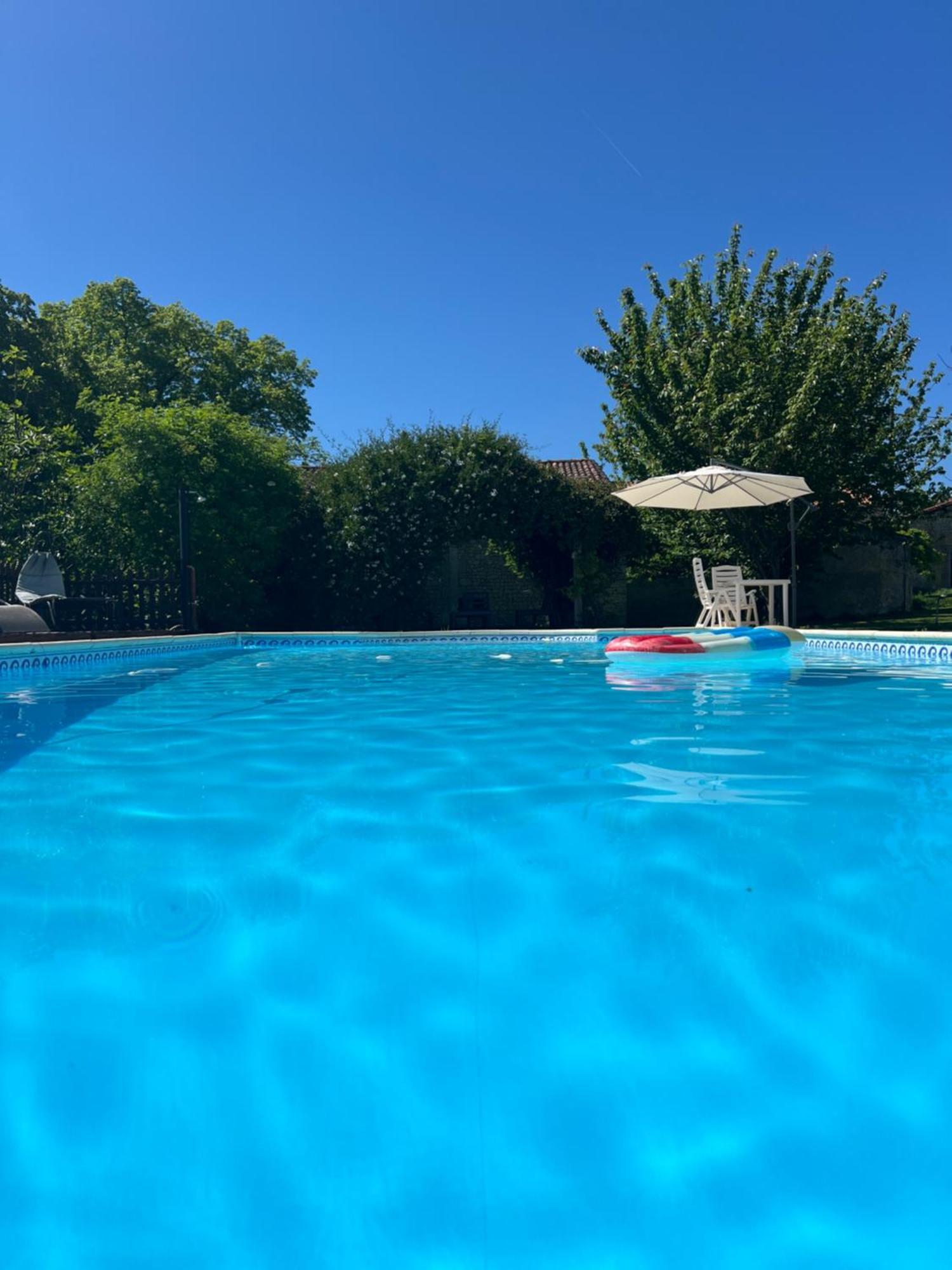 La Colline De Tilleul - Les Deux Puits - Cosy Cottage With Swimming Pool Near Aubeterre Saint-Romain  Zewnętrze zdjęcie